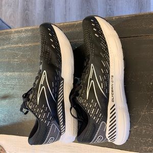 Brooks Glycerin GTS 20- Black and White
